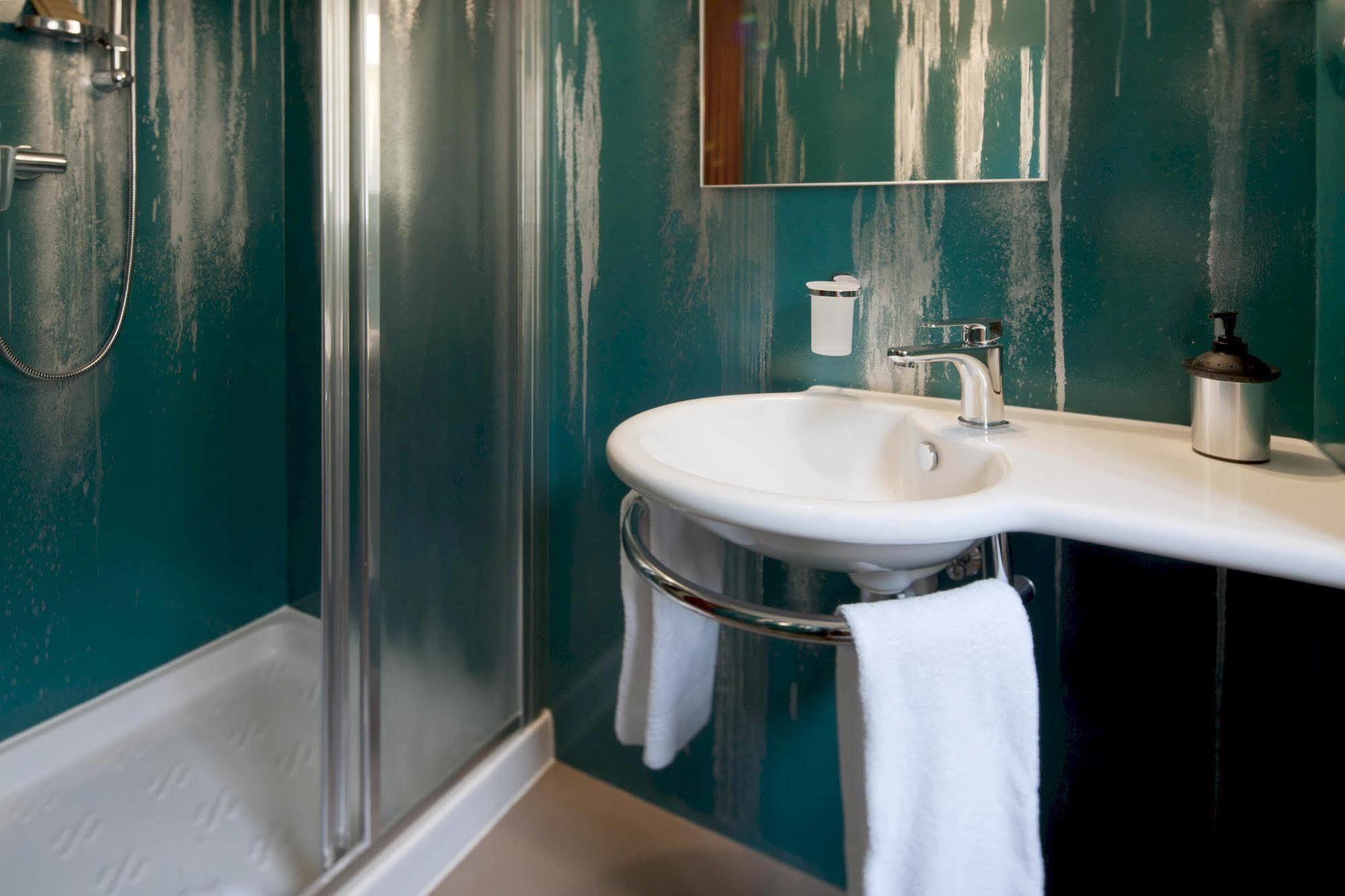Hotel America โลการ์โน ภายนอก รูปภาพ